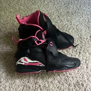 Air Jordan Pinksicle Y7.. fits womens size 8